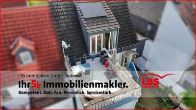 Modernisiertes Stadthaus mit Photovoltaik und geschütztem Garten