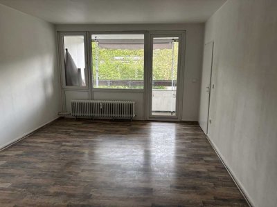 Helle 3-Zimmer-Wohnung mit Balkon in Köln-Neubrück