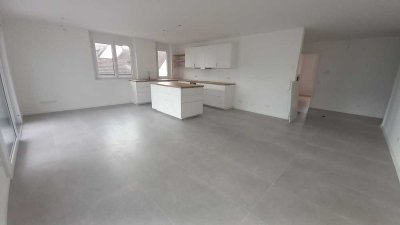 Wunderschöne 4 ZKB-Neubau-Wohnung in KA-Daxlanden
