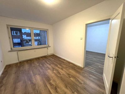 Erstbezug nach Modernisierung: Geräumige Drei-Zimmer-Wohnung in Hamburg-Eißendorf