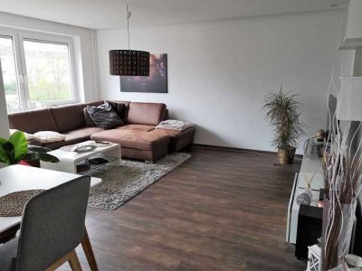 Ruhige, modernisierte 3-Zimmerwohnung mit Balkon und EBK in Laatzen