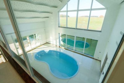 Exklusives Einfamilienhaus in Traumlage in Weilheim/Teck mit Schwimmbad, Sauna & Wintergarten