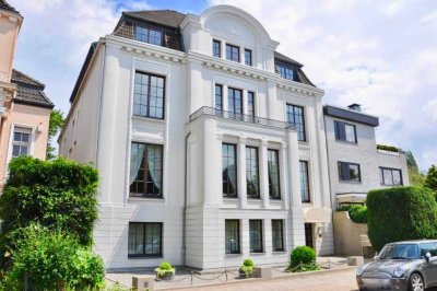 WOHNEN AUF ZEIT: Traumwohnung in stilvoller Stadtvilla am Leinpfadkanal