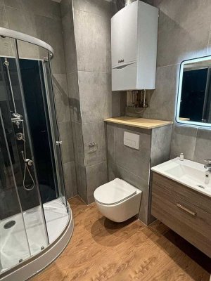 Moderne Souterrain-Wohnung mit Einbauküche - 2,5 Zimmer