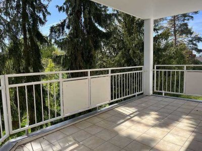 ** ANSPRUCHSVOLLLE GROSSWOHNUNG AM PARK - mehr Wohnvergnügen geht nicht! **