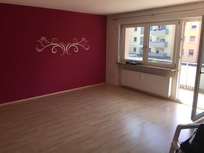 3-Zimmer-Wohnung in ruhiger Nebenstraße, Würzburg, Sanderau, 2 Balkone