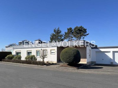 Exklusiver Bungalow mit Fernblick, luxuriösem Wintergarten und Pelletheizung