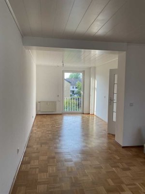 Attraktive und modernisierte 3-Zimmer-Wohnung mit Einbauküche in Dortmund