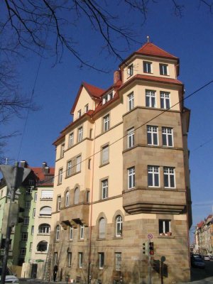 Erstbezug nach Sanierung: Charmante 4,5 Zimmer-Dachgeschosswohnung in Stuttgart