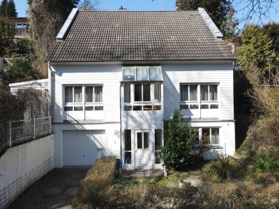 Individuelles Split-Level-Haus (7 Zimmer) in ruhiger Wohnlage in LA-Achdorf!