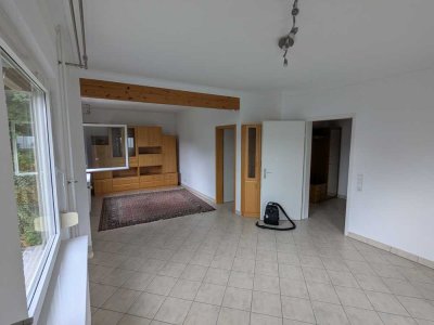 Neugründung 2er WG in Gomaringen. 25m² im EG. In 25 Minuten mit dem Bus in Reutlingen/ Tübingen
