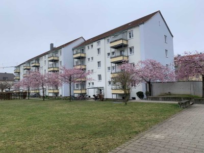 Sanierte 1,5 Zimmerwohnung mit Balkon und Wohnküche