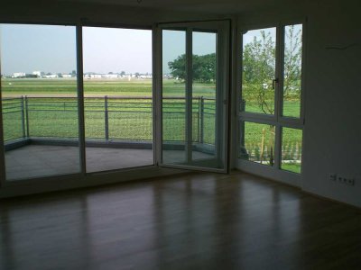 Helle 3-Zi. Wohnung mit sonn. BLK, Keller, TG Platz Wallbox in Nbg. Boxdorf Sonnengarten v. Privat