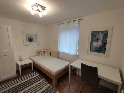 Schöne möblierte 1-Zimmer Wohnung für Studenten in GD
