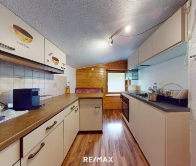 Aufgepasst! Geräumige 2-Zimmer-Wohnung mit KFZ-AP und Balkon!