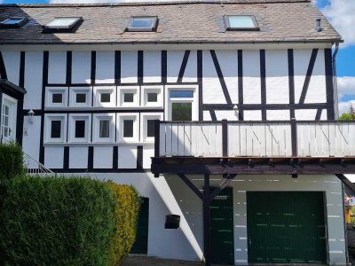 ++Schöne 2-Zimmer-Erdgeschosswohnung mit gehobener Innenausstattung, Balkon und neuer EBK++