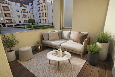 Bezugsfreie Vierraumwohnung mit Stellplatz, Parkett und großzügigem Balkon