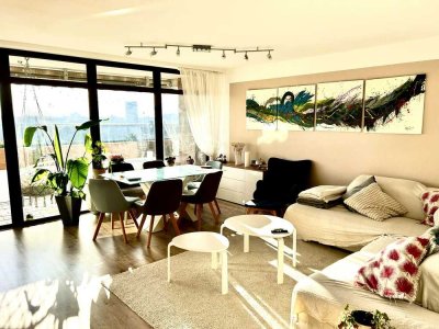 Modern sanierte 4‑Zimmer‑Wohnung mit Einbauküche und großem Balkon
