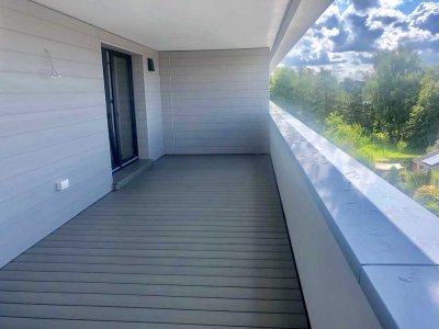 Exklusive 2-Raum Dachgeschosswohnung mit Einbauküche, zwei Dachterrassen, Fahrstuhl u.Tiefgarage!