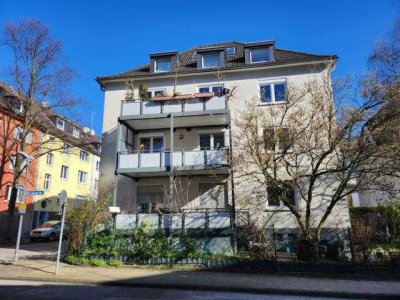 E-Rüttenscheid! 78 m² Etagenwohnung mit Balkon in äußerst gepflegtem Haus!