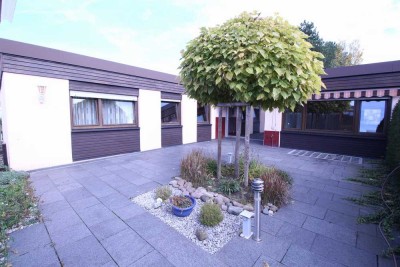 Einfamilienhaus in guter Lage mit Garten und Einzelgarage!