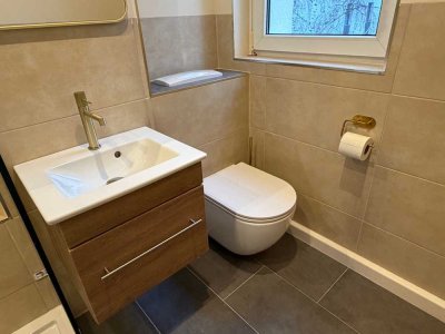 Exklusive und teilmöblierte Wohnung / Apartment in Halle-Süd + EBK + Balkon + TOP