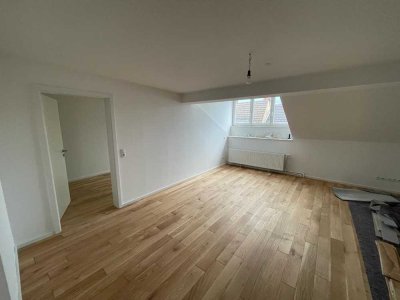 Helle Dachgeschosswohnung Südstadt