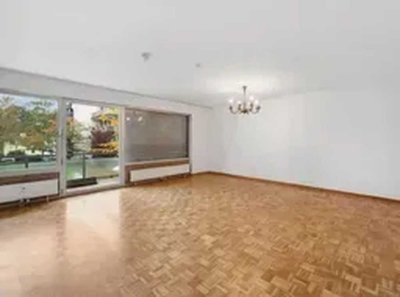 Helle, großzügige Wohnung mit ca. 89 m² Wohnfläche und Garagenstellplatz in Düsseldorf-Lichtenbroich
