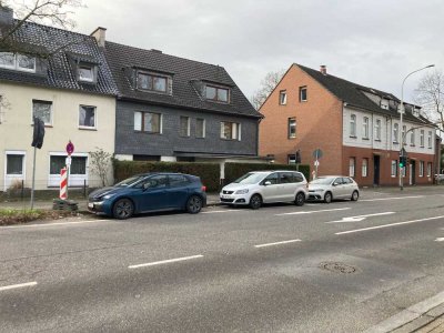 Nur private Anfragen: Mehrfamilienhaus in Hilden