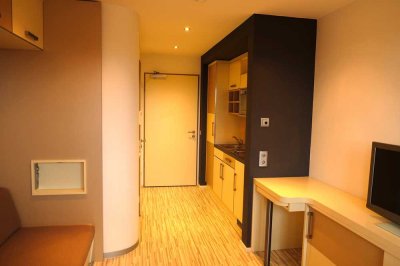 Exklusive 1-Zimmer-Wohnung mit gehobener Innenausstattung mit Balkon und EBK in Garching bei München