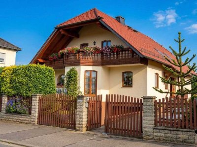 Traumhaus mit Garten und Whirlpool