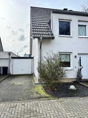 Helle freundliche DH-Hälfte mit sonnigem Garten