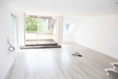 Grünheide: Großzügige und hochwertig ausgestattete Maisonette-Wohnung am Peetzsee