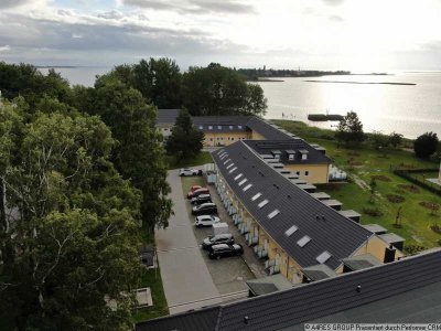 Kleines Reihenhaus am Meer und Hafen vor der Tür mit Blick auf den Greifswalder Bodden!