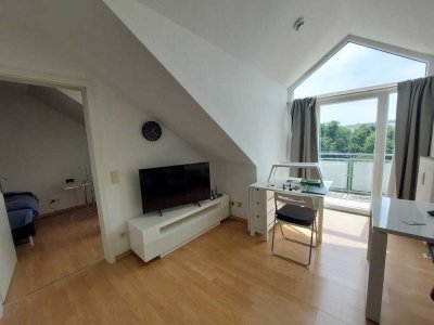 Top schicke Dachgeschoßwohung mit Südbalkon