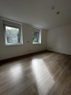 Erdgeschosswohnung mit Terrasse