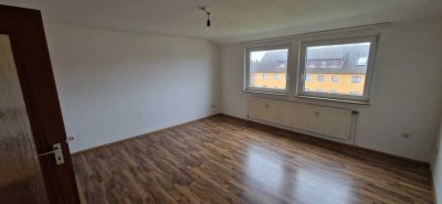 3 Zimmer Dachgeschosswohnung in gepflegter Wohnanlage