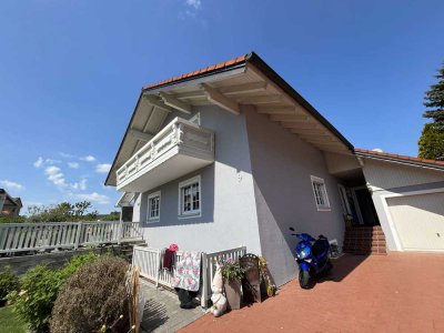 Gemütliche Doppelhaushälfte mit Garten und Terrasse in Rödental-Einberg!