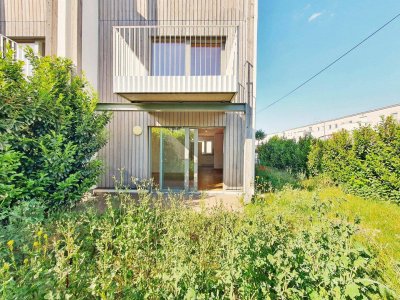 ++NEU++ TOP für Eigennutzer oder Anlage! Kurzzeitvermietung möglich! Hochwertiges klimatisiertes Reihenhaus mit 96 m2 Privatgarten, Terrasse und 1 KFZ-Stellplatz! Perfekte U-Bahn-Anbindung! ++
