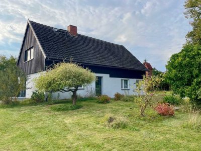 Ferienhaus oder Familienidyll – Einfamilienhaus mit großem Garten, nur wenige Schritte zum See!