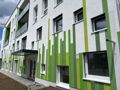 4 Zimmer, TGL-Bad mit Badewanne, sep. Küche, Gäste-WC mit Dusche und Balkon