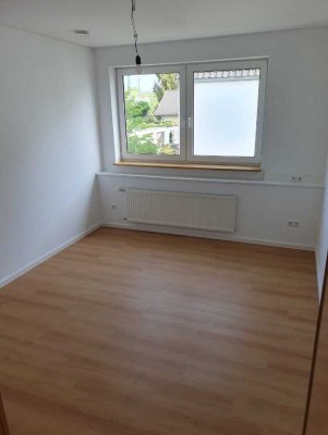 Erstbezug nach Sanierung mit Balkon: freundliche 4-Zimmer-Wohnung in Heidelberg