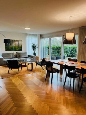 Düsseldorf-Himmelgeist: Exklusive 4-Zimmer Gartenwohnung mit großer Terrasse und Garten!