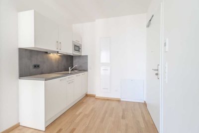 Penthouse-Feeling pur: Lichtdurchflutetes 1-Zimmer-Refugium mit stilvollem Ambiente und Weitblick