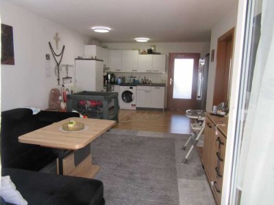 Provisionsfrei* 2 Zi. EG Wohnung, EBK, barrierefrei, Terrasse, TG - Stellplatz, bezugsfrei