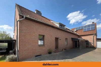 Ein,- Zweifamilienhaus im beschaulichen Rhode
