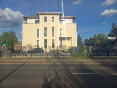 Geschmackvolle 2-Raum-Maisonette-Wohnung mit EBK in Berlin Bohnsdorf (Treptow)