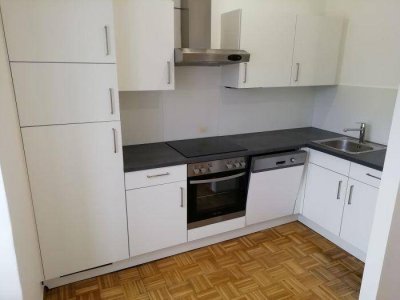 Ruhiger 1 ZIMMER-Altbau + möblierte Einbauküche + neuwertiges Bad mit Dusche + WC + nähe Augarten!