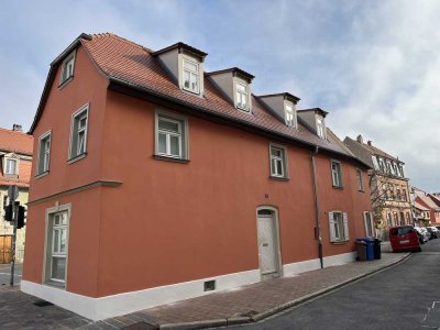 2-Zimmer-Dachgeschosswohnung mit besonderem Raumgefühl im kernsanierten Einzeldenkmal