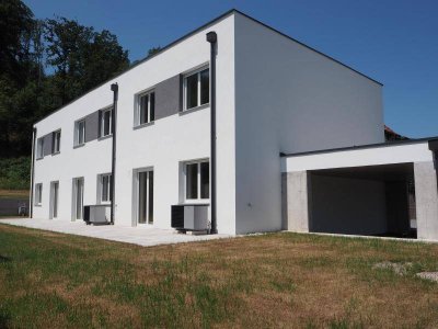 Linz-Süd: Erstbezug! Mittelreihenhaus, 4 Zimmer, ca. 100m² Wohnfläche, pflegeleichter Garten, inkl. Carportabstellplatz.